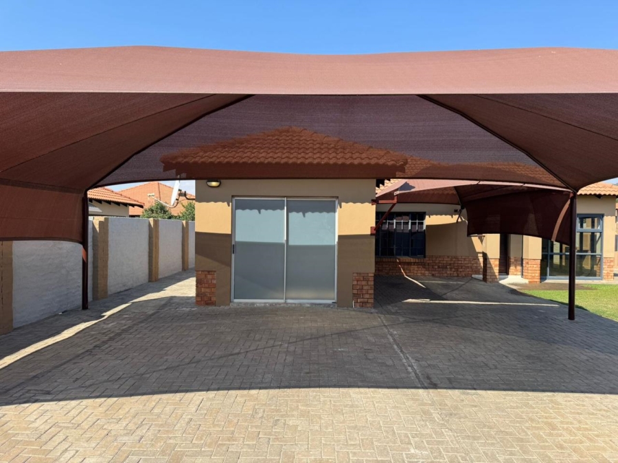 3 Bedroom Property for Sale in Waterkloof East North West